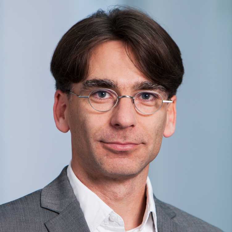 Portrait of Professor Sebastian Kozerke