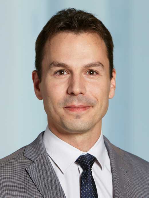 Professor Andreas Taras