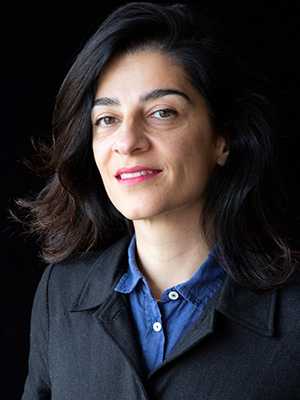 Professor Elli Mosayebi