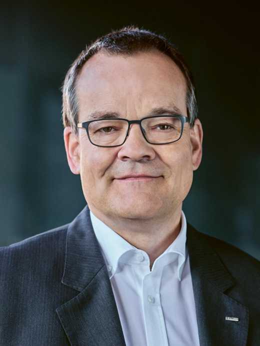 Professor Dr. Robert Perich