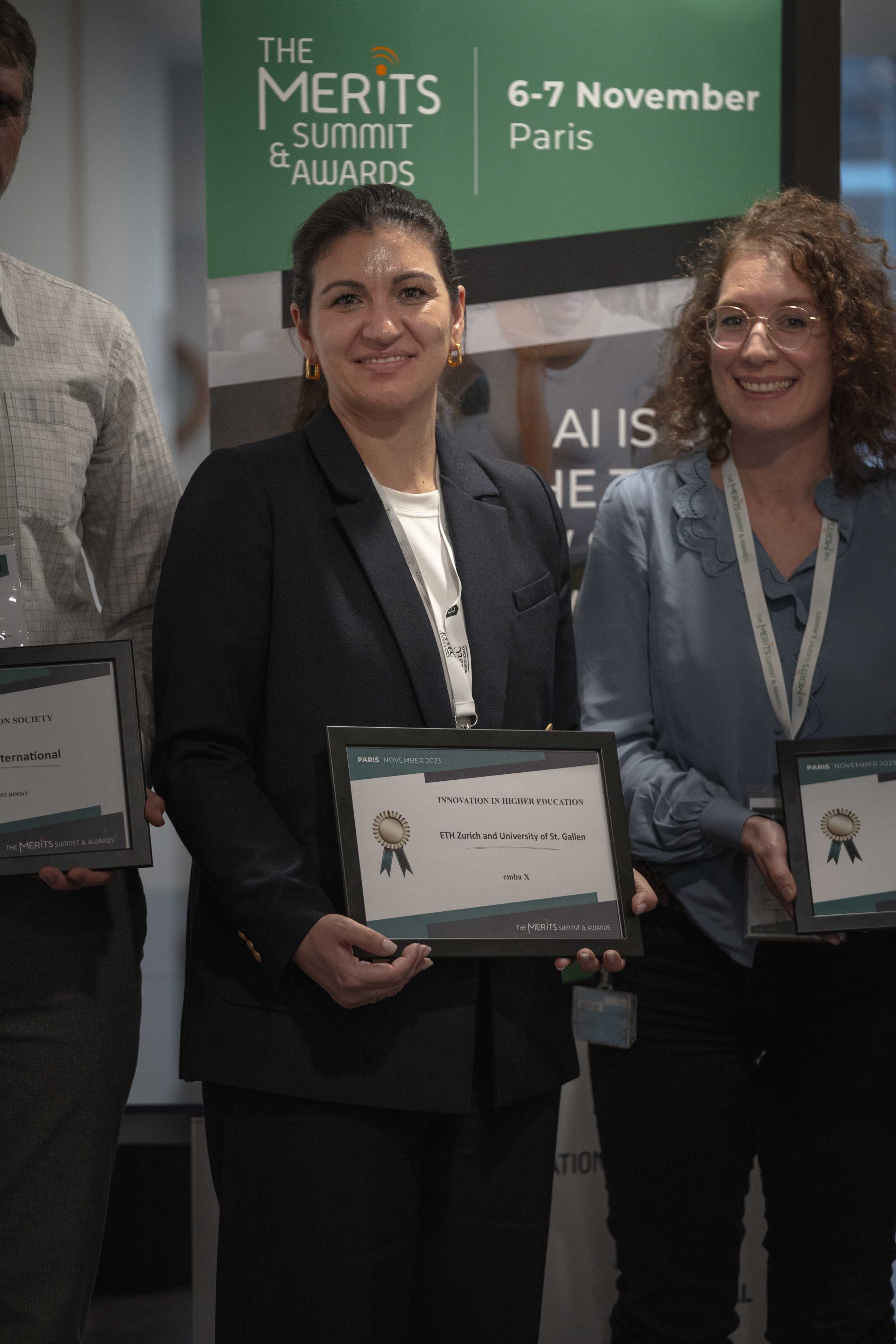 Dr. Ana Procopio Schön mit dem MERIT Award