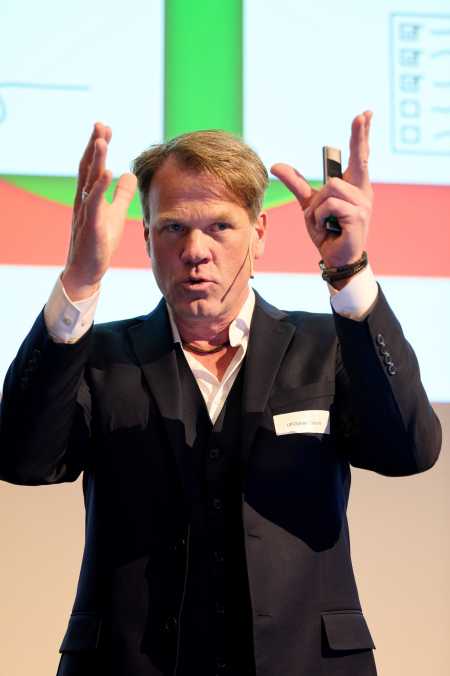 Ulf-Daniel Ehlers beim Inputreferat Future Skills